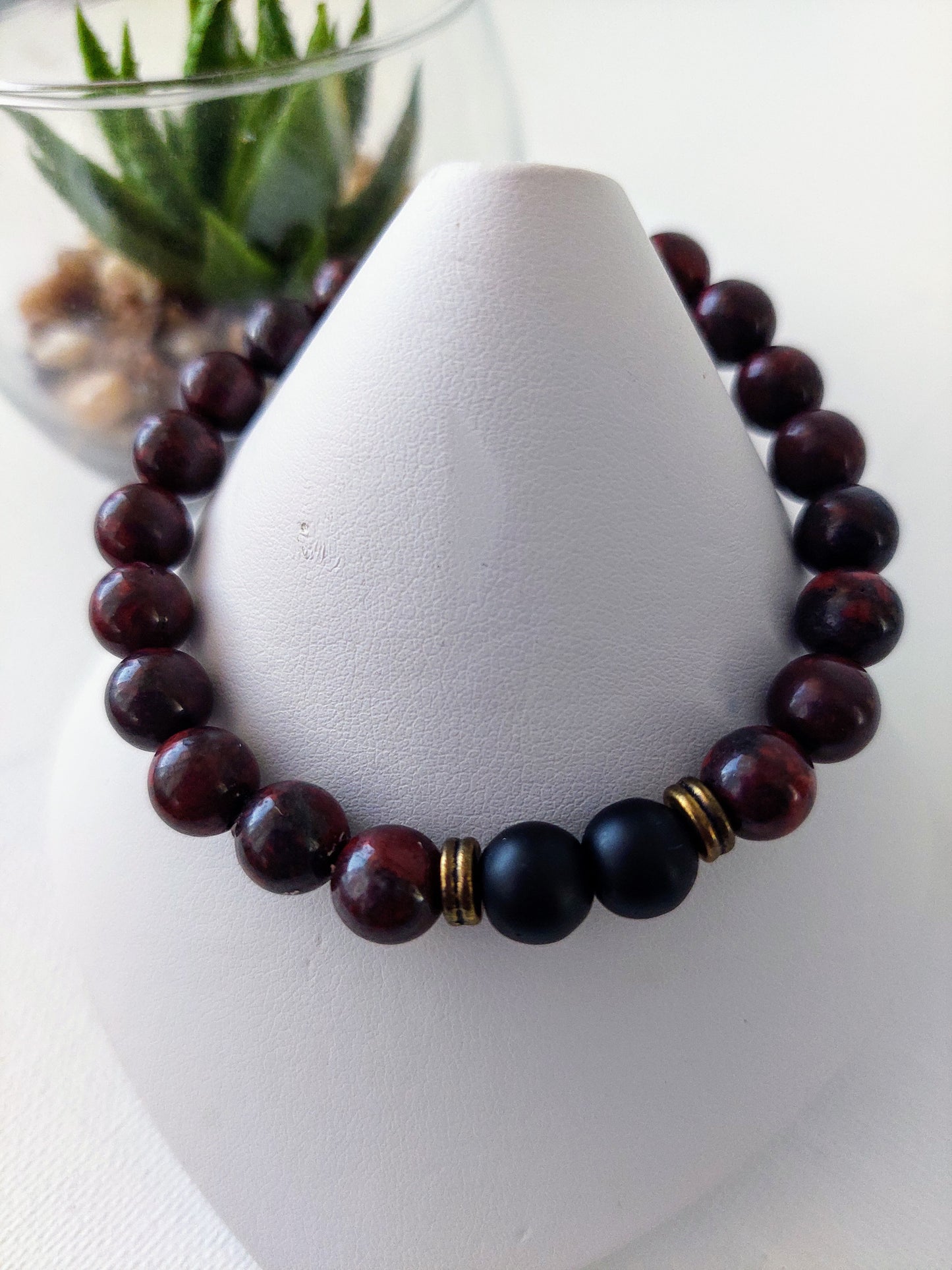 Men's Elastic Mahogany Obsidian and Onyx Bead Bracelet (8mm)